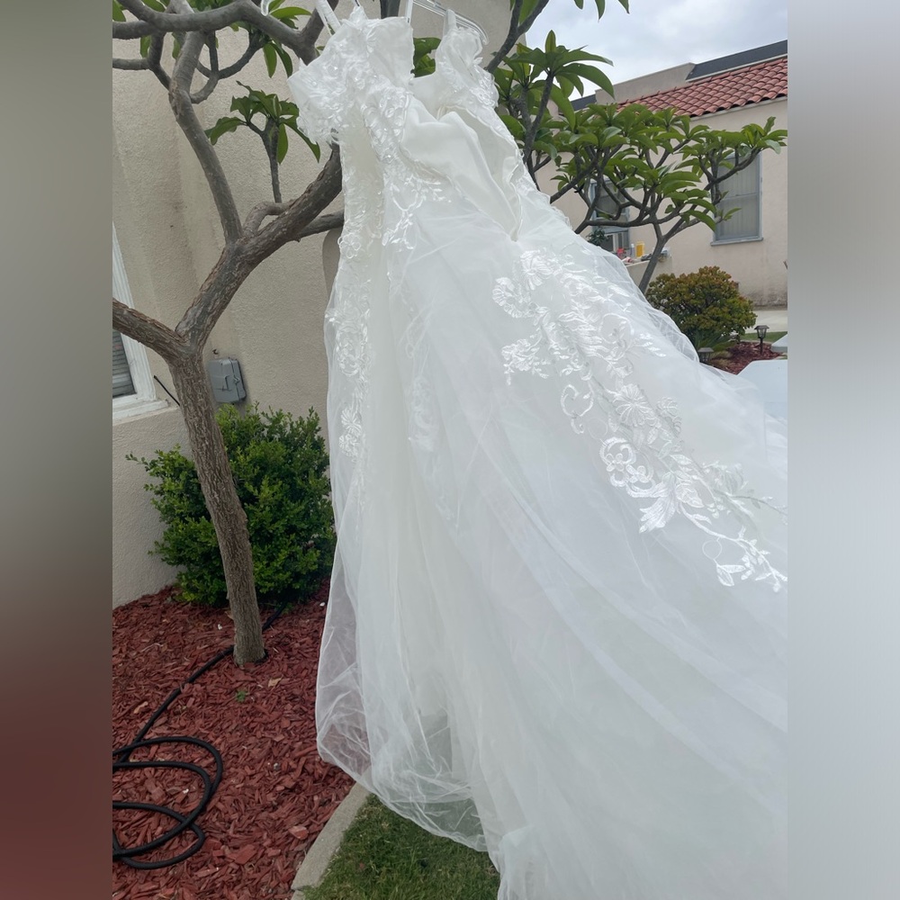 Off shoulder wedding dress